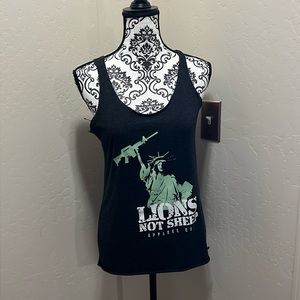 Lions not sheep, tank top‎
